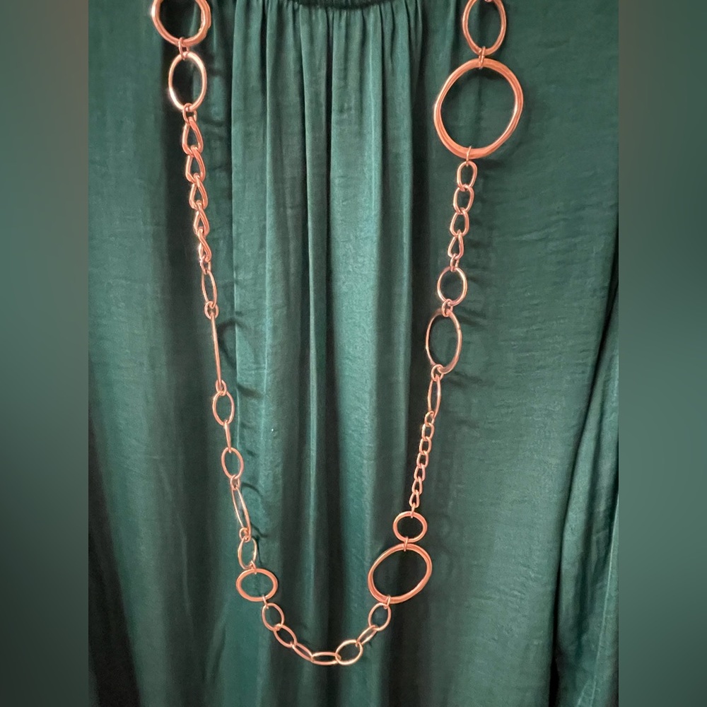 Silver tone necklace with large circles